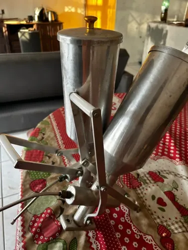 Doceira Recheadeira Bomba Churros Alumínio 2 L 