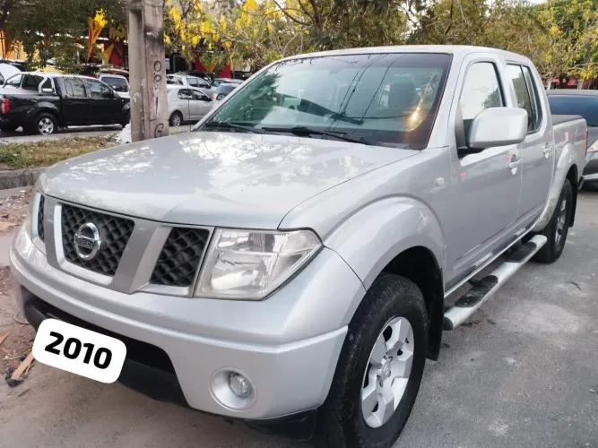 Frontier 4x2 Cambio manual 2010 Financia e troca 
