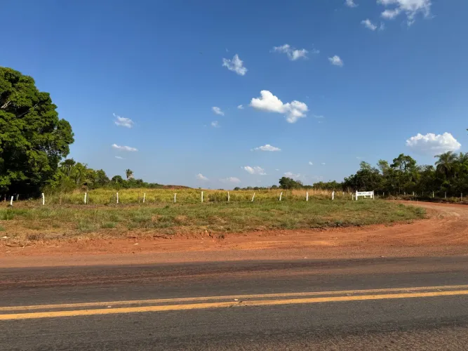 Oportunidade Área bem localizada BR 153