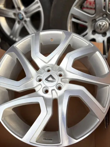 Rodas aro 18 Volcano (5x100)