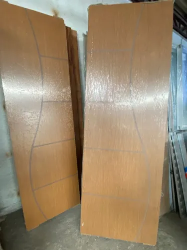 PORTA MADEIRA EUCALIPTO FRISADA 2.10X60/ 2.10X70/ 2.10X80