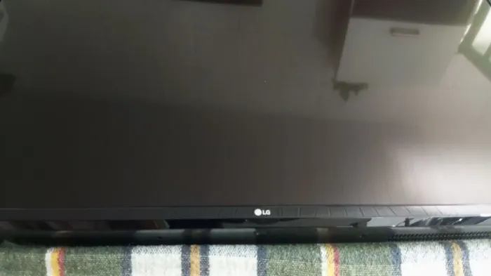 TV LG 49 polegadas 49lh5700