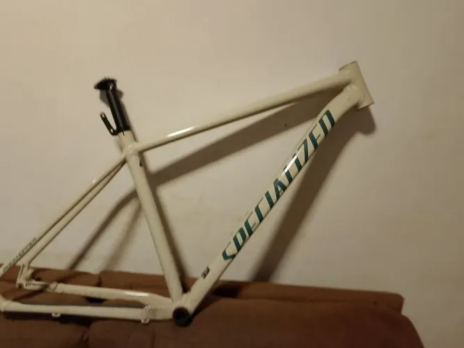 quadro specialized rockhopper tamanho 21xl