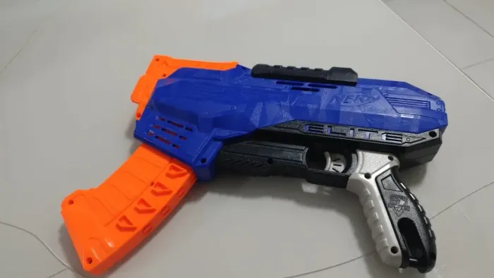 Nerf N strike elite ICS8
