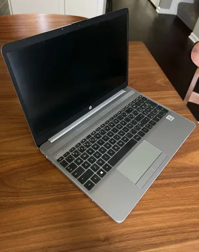 Notebook HP 256 - G8 | Intel Core i3 | 8 GB RAM