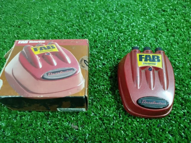 Pedal de Distorção Danelectro FAB Distortion