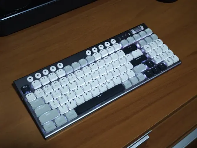 Teclado Mecânico Thunderobot K96 - NOVO