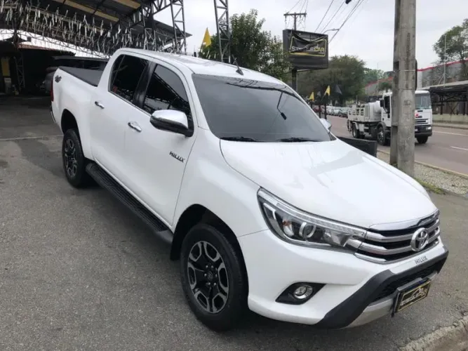 Toyota Hilux CD SRX 4X4 2.8 TDI 16V Diesel Aut. 2018