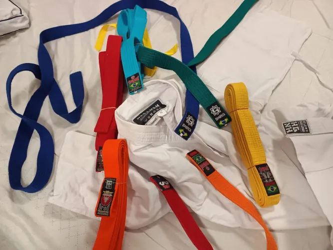 Faixas karatê e Kimono