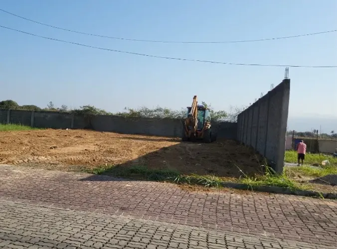 Terreno - Condomínio Village dos Coqueirais