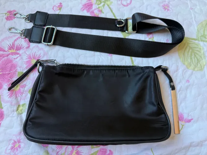 Bolsa transversal preta Santa Lolla