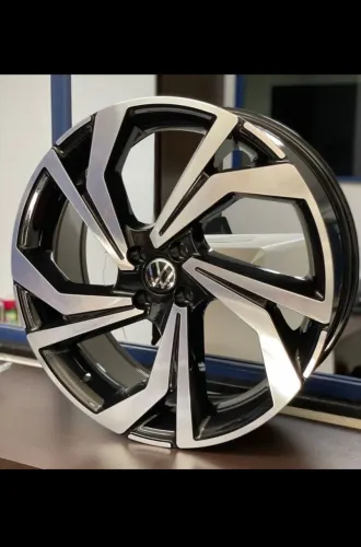 Rodas do Jetta GLI aro18 novas em até 10x de R$434,00 no cartão de crédito