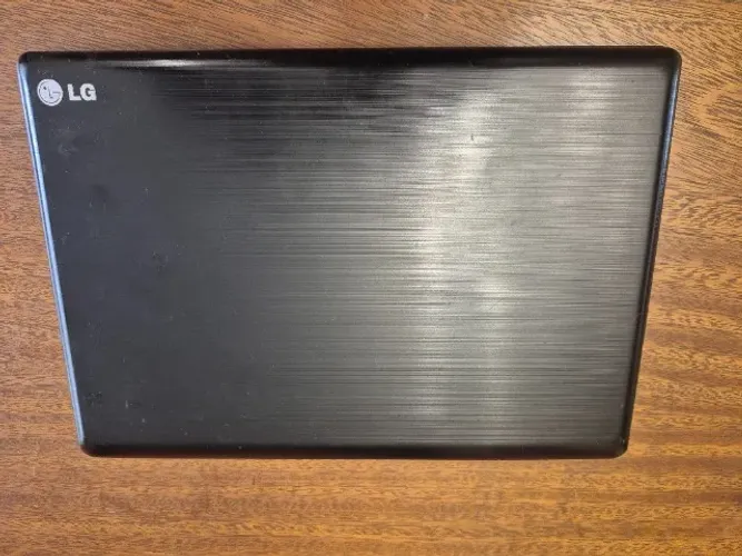 Notebook LG S460 com defeito para retirada de peças
