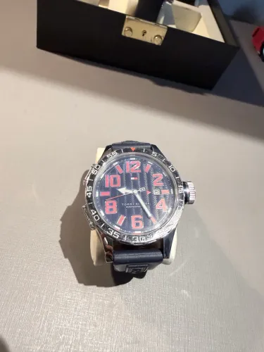 Relógio Tommy Hilfiger Modelo TH1041140888