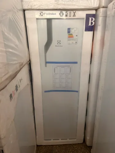 GELADEIRA 240 LITROS DEGELO AUTOMÁTICO 