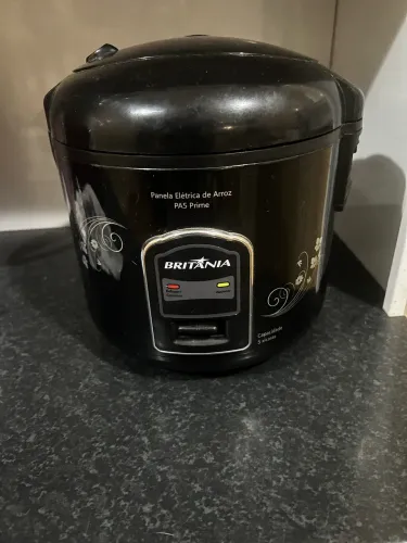 Panela de arroz elétrica Britânia