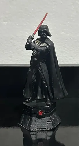 Boneco Darth Vader Star Wars de chumbo - Coleção Xadrez 