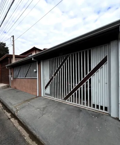 G| LINDA CASA NO SANTA CRUZ