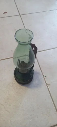 Lampião a querosene antigo