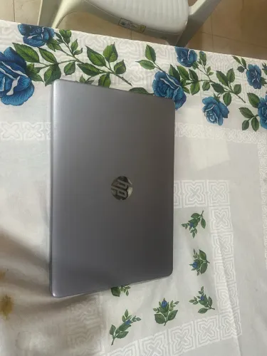 Vendo notebook HP256 gh