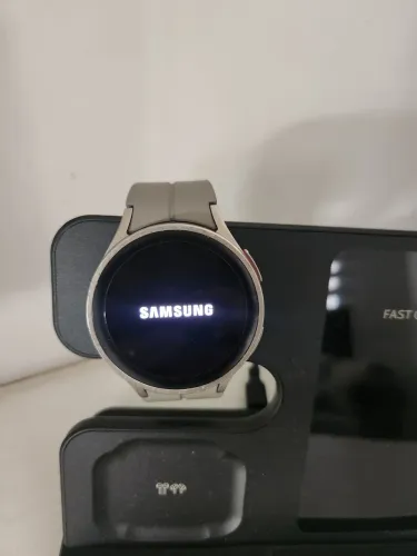 Galaxy Watch 5 Samsung - Excelente Estado + Cabo Original + Kit de Pulseiras