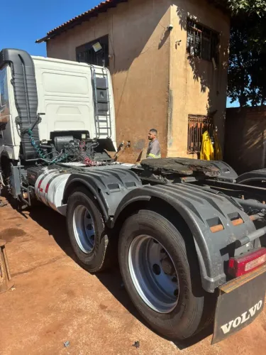 Caminhão Volvo 420 2010