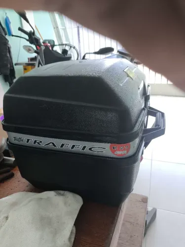 BAU GIVI MONOLOCK 27 LITROS