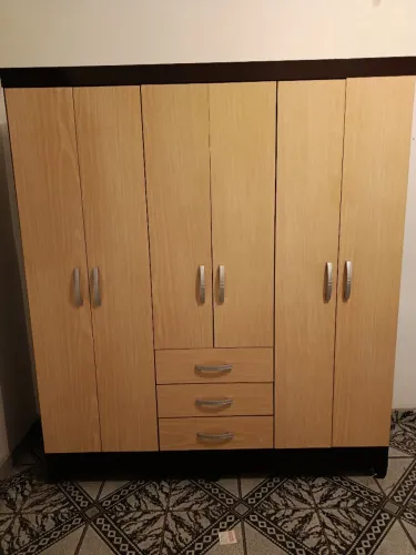 Vendo guarda roupa semi novo