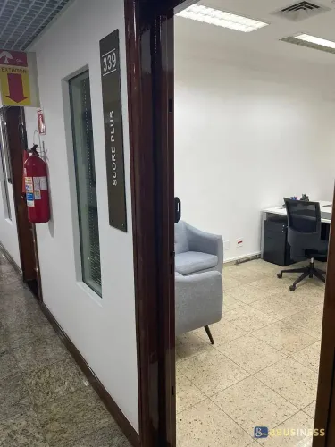 Conjunto comercial para venda e locação, Sala comercial com 28m² com copa, cozinha e 1 vag