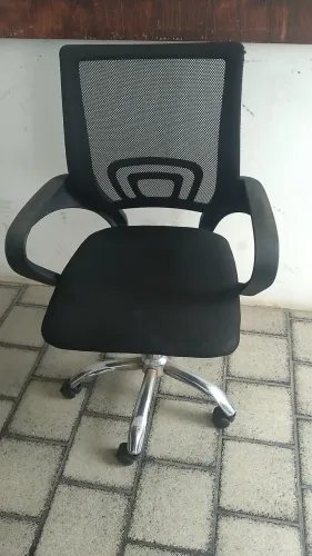 Cadeira para computador. 
