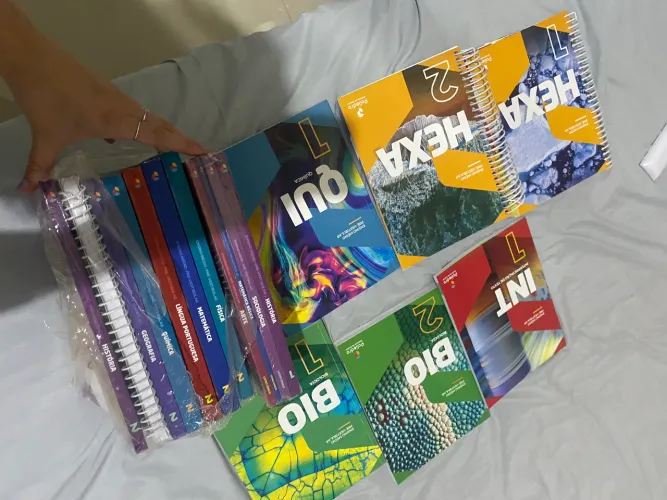Kit Livros POLIEDRO ensino médio e Pré vestibular