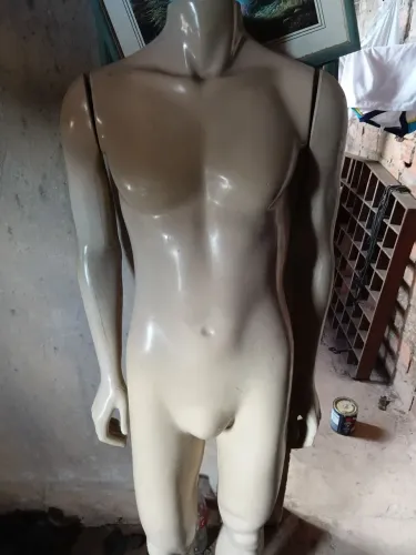 Manequim M F