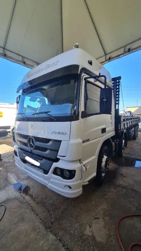 Mercedes atego 3030 8x2 Bitruck carroceria Ano 2017/2017