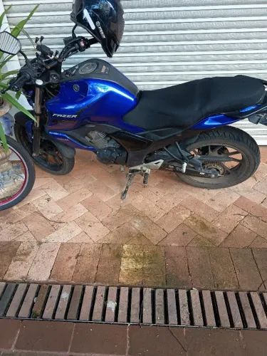 Vendo ou troco por carro no msm valor fip 16.000