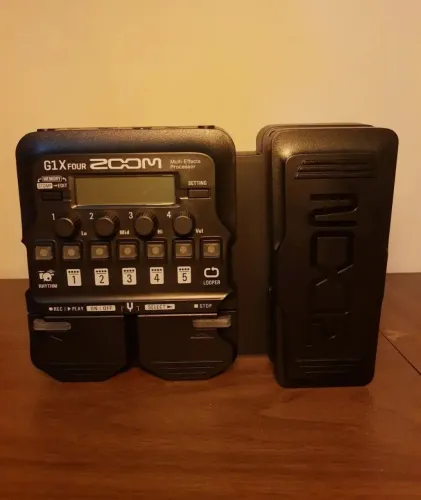 Pedal zoom G1 Xfour usada 