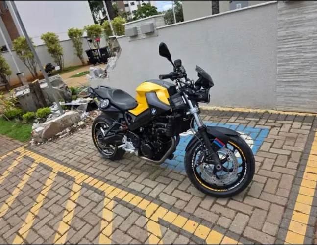 BMW F800R 2011 - 51.000km (Preço Oportunidade)