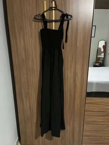 VENDO MACACÃO PRETO