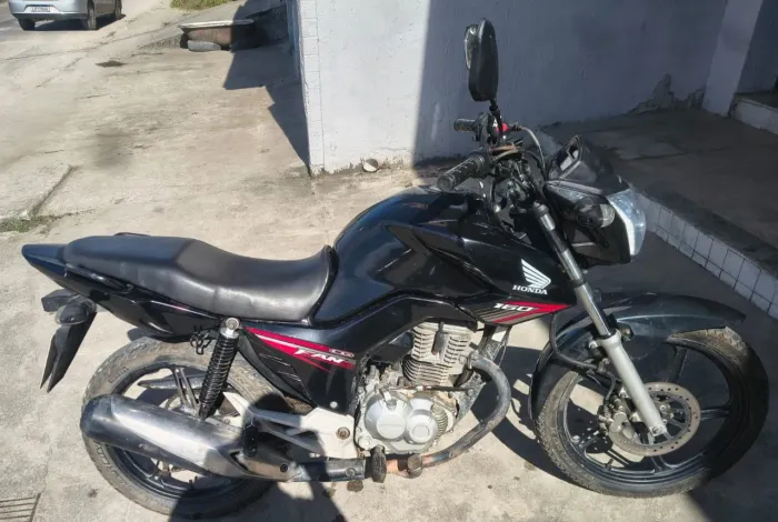 Vende se moto .