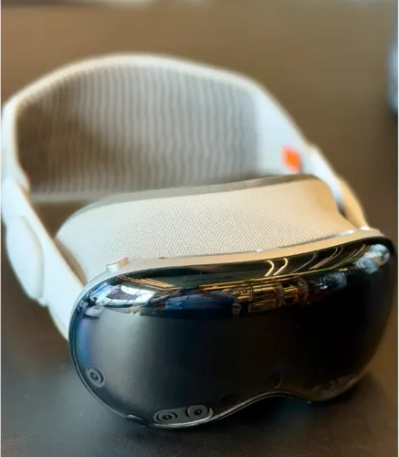 Apple Vision
