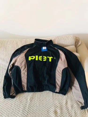 jaqueta corta vento piet nova com tag
