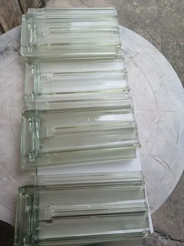 Vendo telhas de vidro francesa