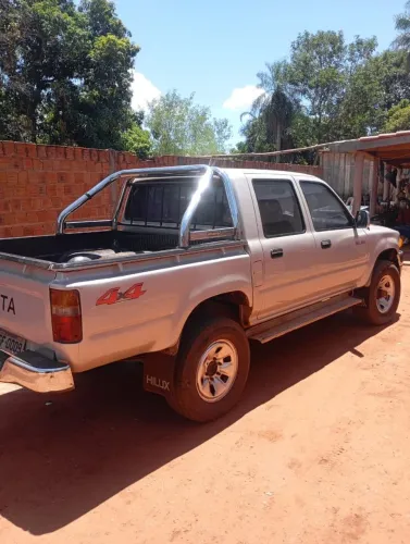 Toyota Hilux CD SR5 4X4 2.8 Diesel 2000