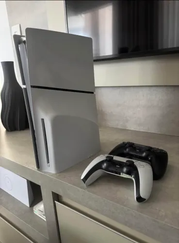 PlayStation 5 slim 1tb com leitor de disco semi-zero