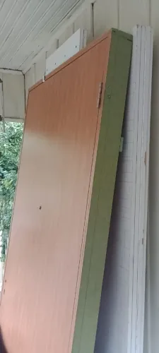 porta com olho mágico