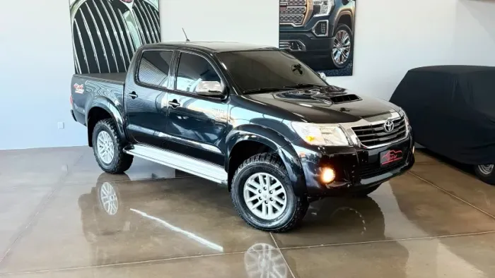 Toyota Hilux CD SRV D4-d 4X4 3.0 TDI Diesel AUT 2013
