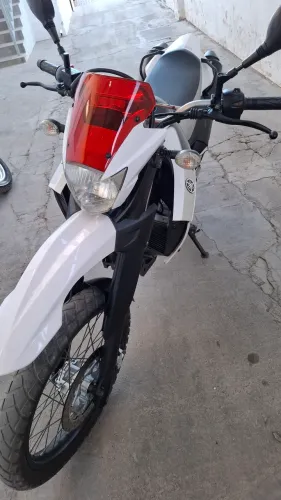 Yamaha XT 660R 2013 - Impecável para pessoas existentes ,sem nada pra fazer