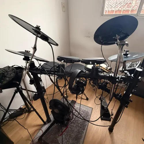 Bateria eletronica Alesis dm8