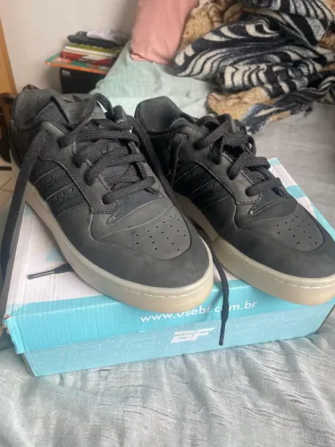 Tênis Adidas Preto com Sola Off-White (Tam. 36 ) - Praticamente Novo!