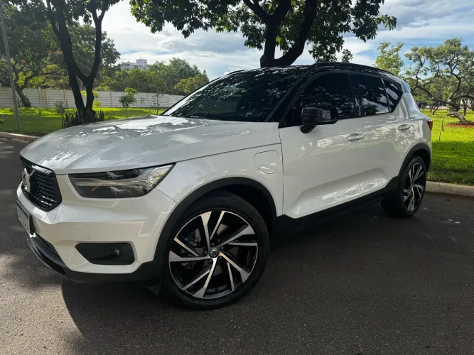 Volvo XC40 XC 40 T-5 Híbrido R-design 1.5 262cv FWD 2020