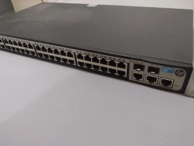 Switch Hp V1905 - 48 Jd994a 48 Portas 10/100+2 Giga Sfp (Usado)